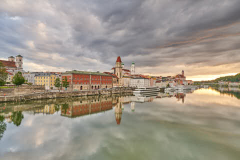 Gemeinde Passau Landkreis Passau Donau Stadtpanorama (Dirschl Johann) Deutschland PA